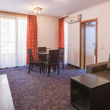 Семеен Хотел Опера Burgas Habitación foto